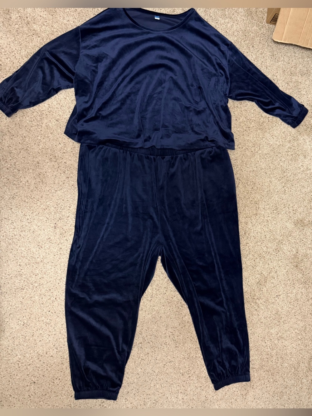 Old Navy velour matching set (size 4x)